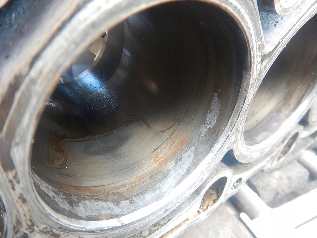 фото №10, Bmw e87 e90 e92 1.8 2.0 n43 n43b20a lift блок двигателя 7552781 оригинал