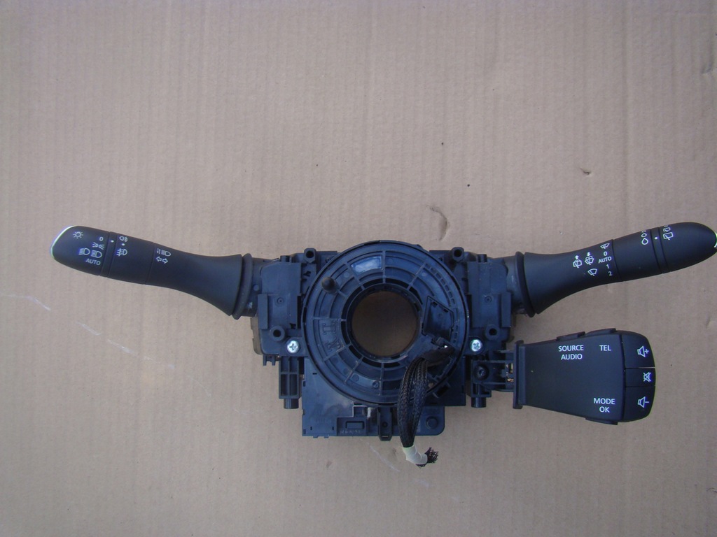 фото №1, Переключатель комбинированный переключатели 255678341r koleos ii