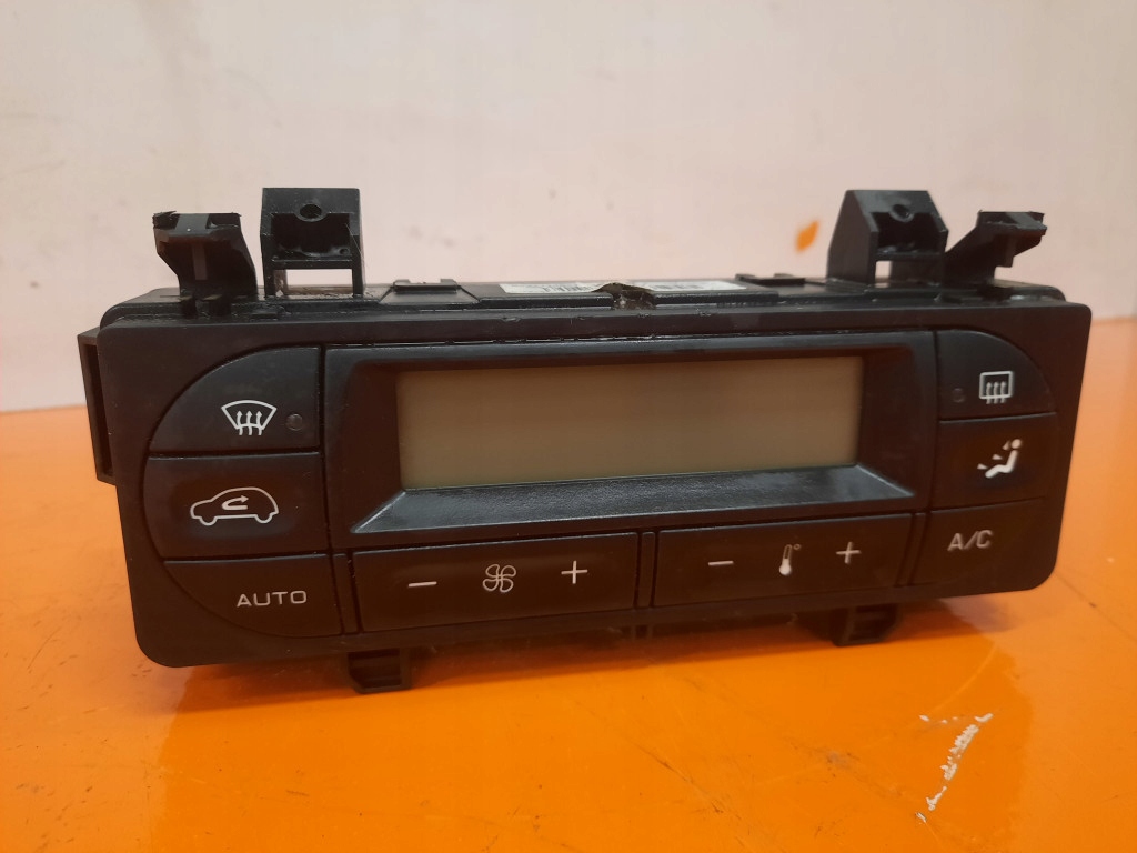 фото №1, Citroen c2 1.4 hdi 03-08 панель кондиционера обдув 96377775xt