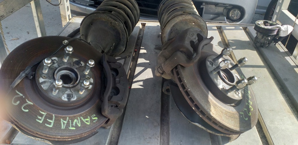 фото №1, Поворотний кулак амортизатор лівий santa fe ii 2.2 06r-