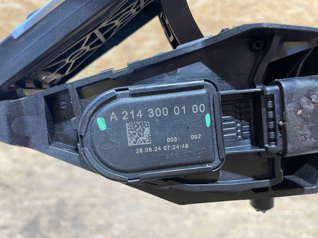 Mercedes e klasa w214 23- педаль газу Зі Шроту