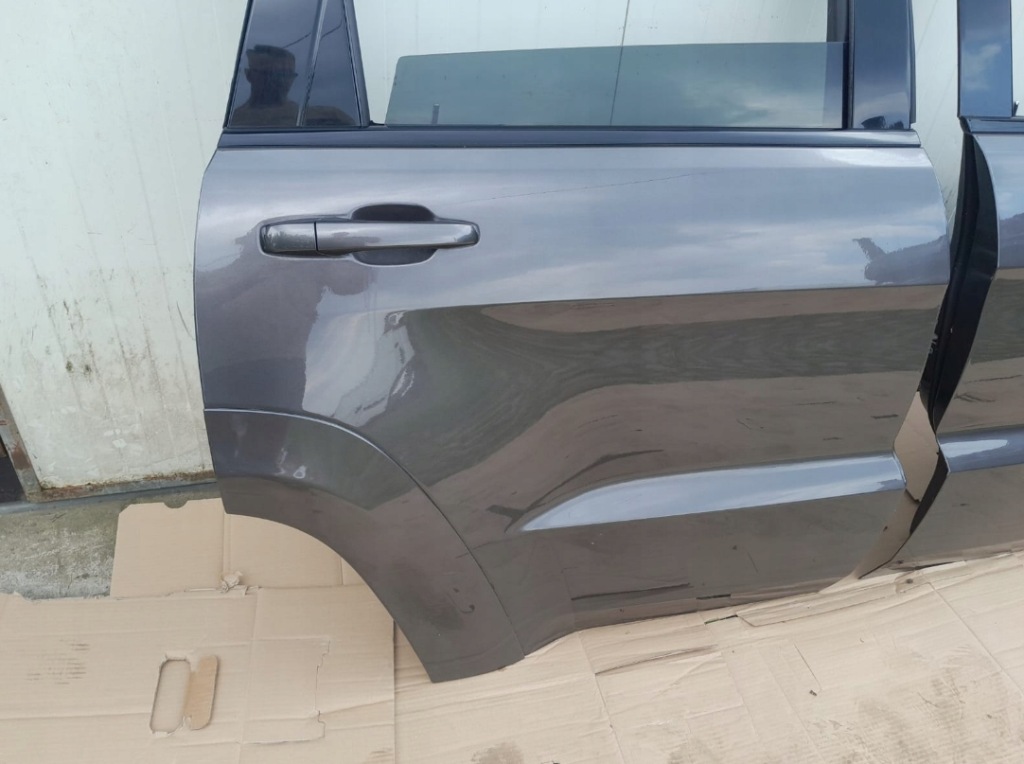 фото №2, Дверь задние правое jeep grand cherokee wk2-lift