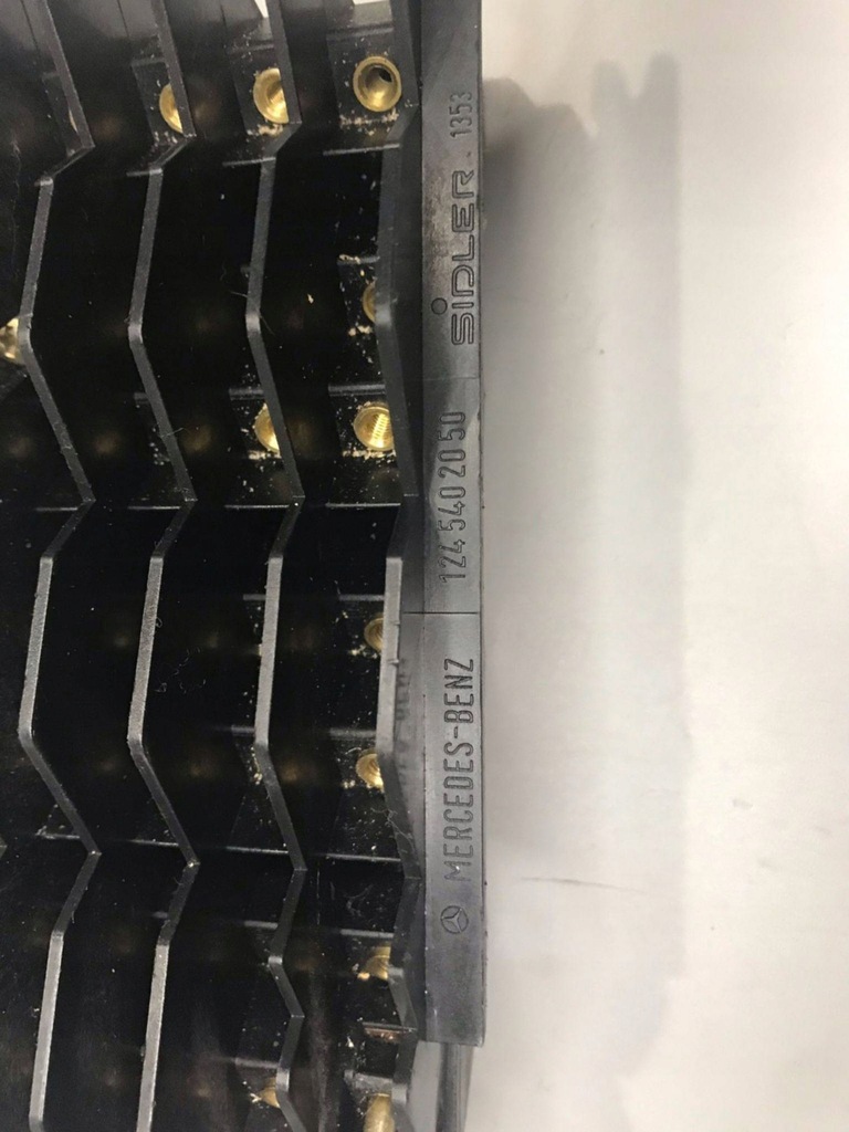 фото №5, Mercedes-benz w124 коробка предохранителей