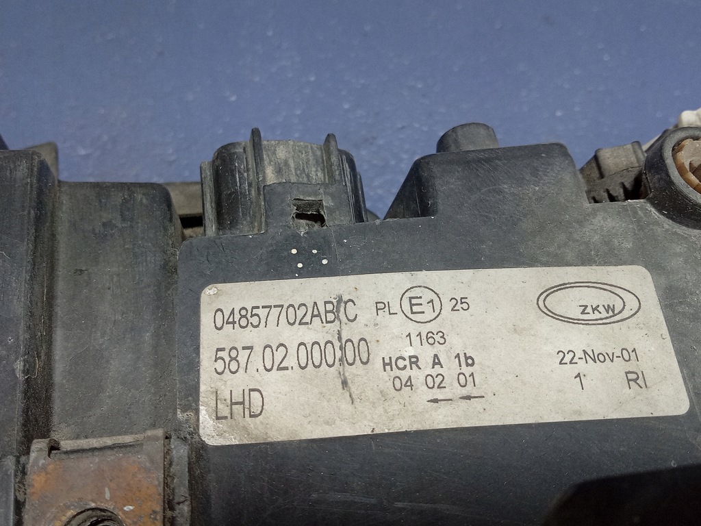 фото №5, Voyager iv caravan фара правый eu 04857702ab