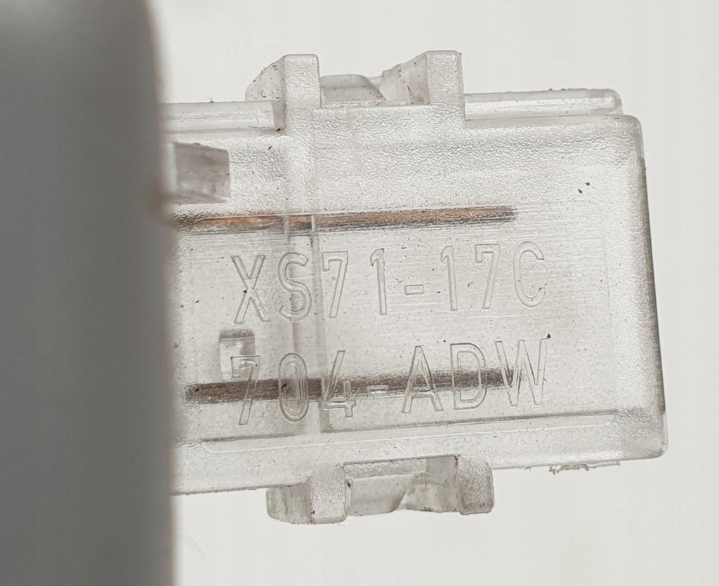 фото №4, Лампа освітлення салону discovery iv l319