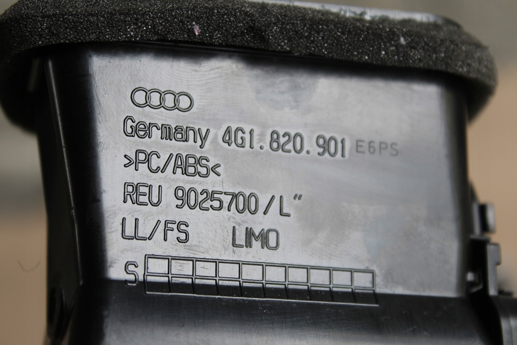 фото №6, Решётки впуск воздуха консоли audi a7 4g lift