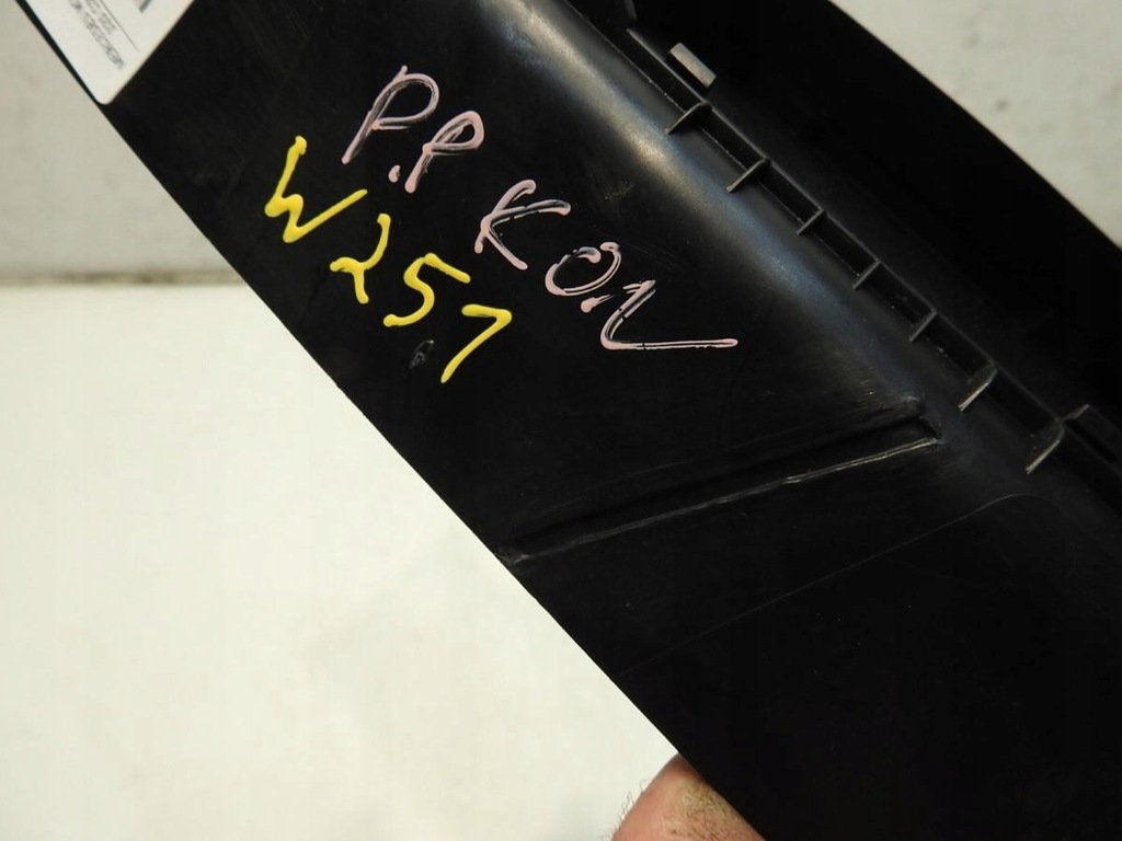 фото №2, Заглушка консоли правая mercedes r w251 a2516800208