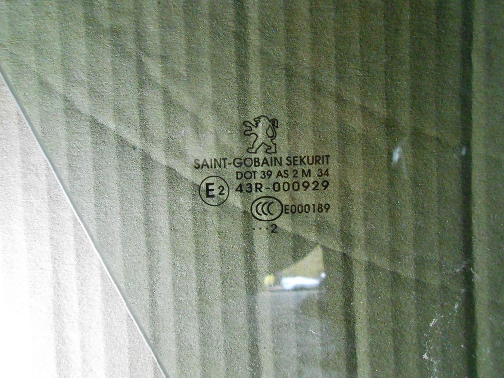 фото №4, Peugeot 508 стекло дверь перед 12 r