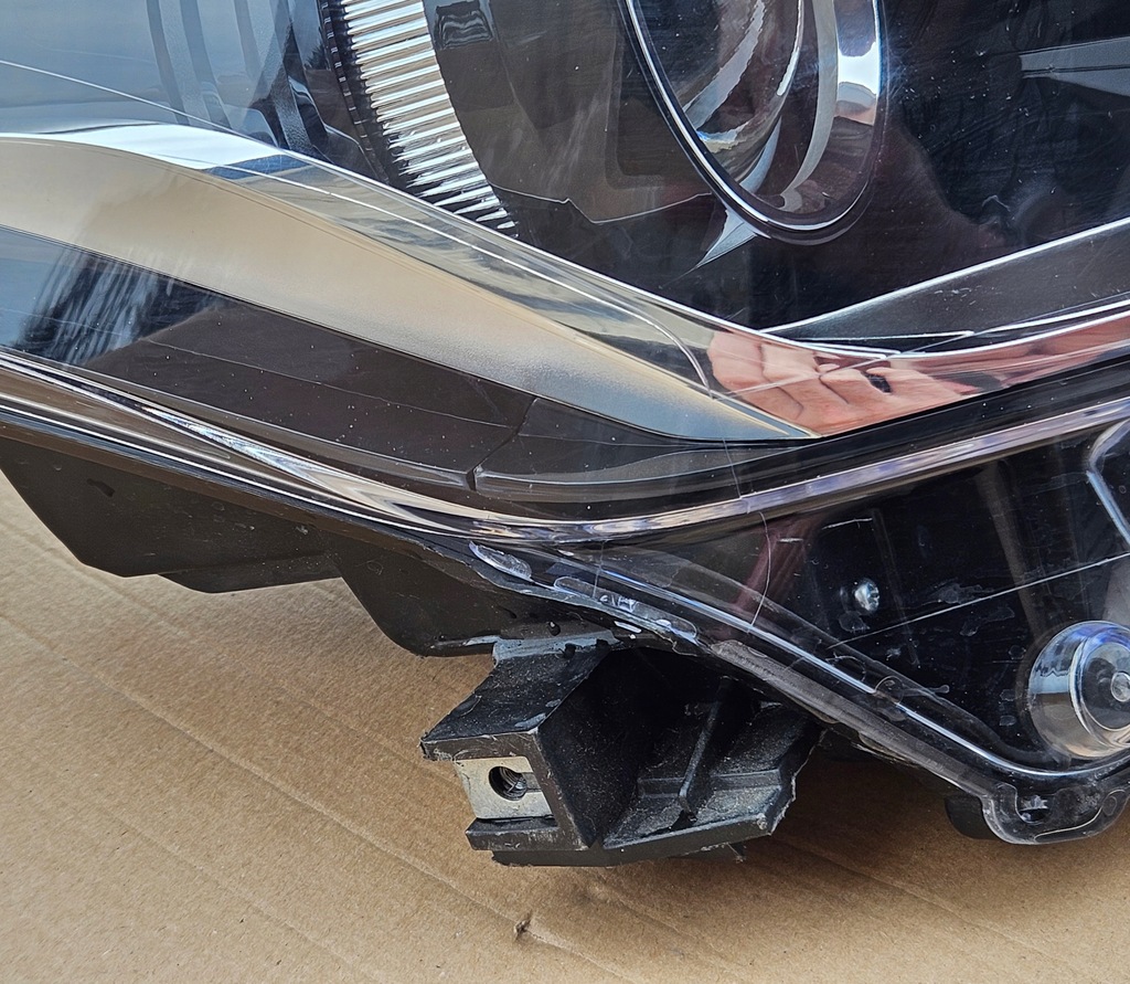 фото №10, Toyota chr c-hr лампа правая 81130-f4031