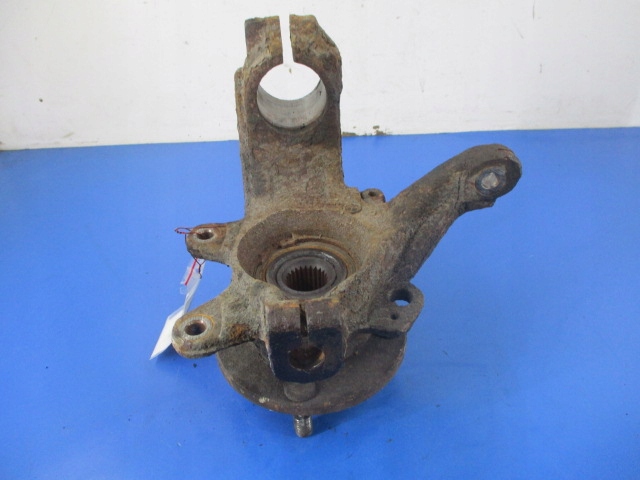 фото №2, Ford fiesta mk4 1.2 1.25 поворотный кулак правая ступица