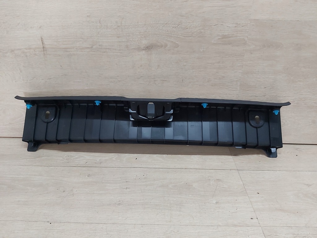 фото №6, Toyota prius iv 1,8 xw50 защита поперечина заднего багажника 64716-47110