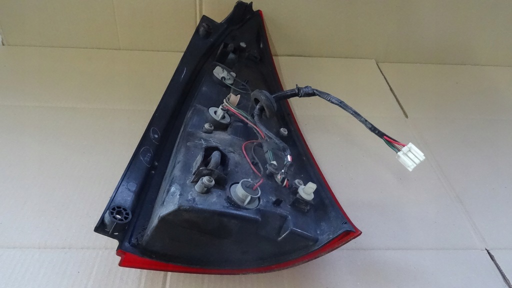 фото №7, Mazda premacy 1 i лампа левый задняя