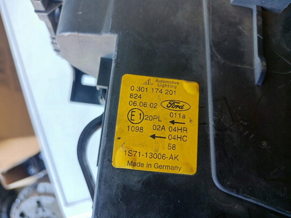 фото №5, Лампа перед левая ford mondeo mk3 0301174201