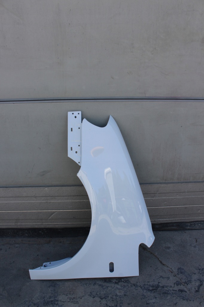 фото №1, Крила лівий правий vw caddy lb9a rok 04-10 idealny