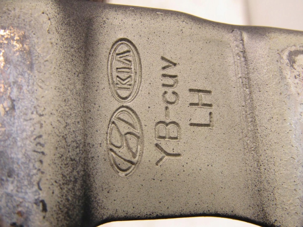 фото №3, Петля капот левый перед передний abt kia stonic