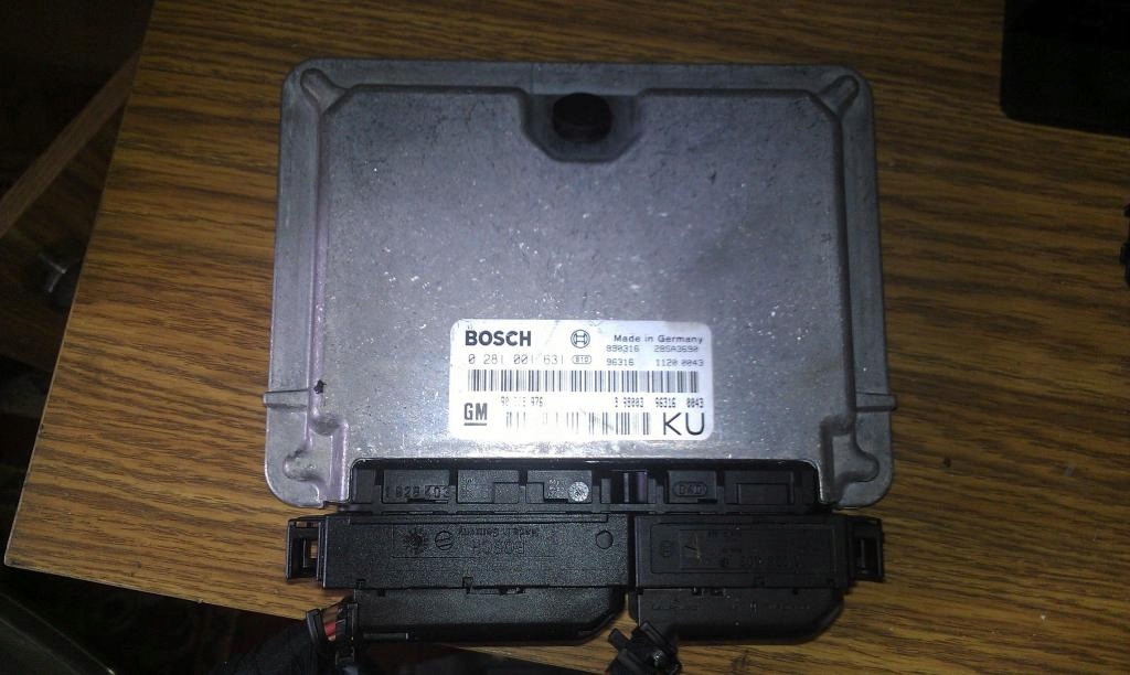 фото №1, Vectra b dti dtl - бортовой компьютер двигателя 0281001631