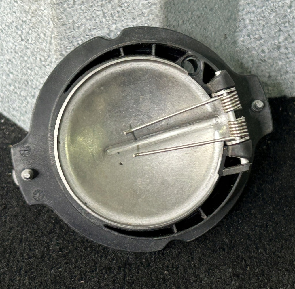 Купить Крышка заливной топлива mercedes actros mp4 a0004700429