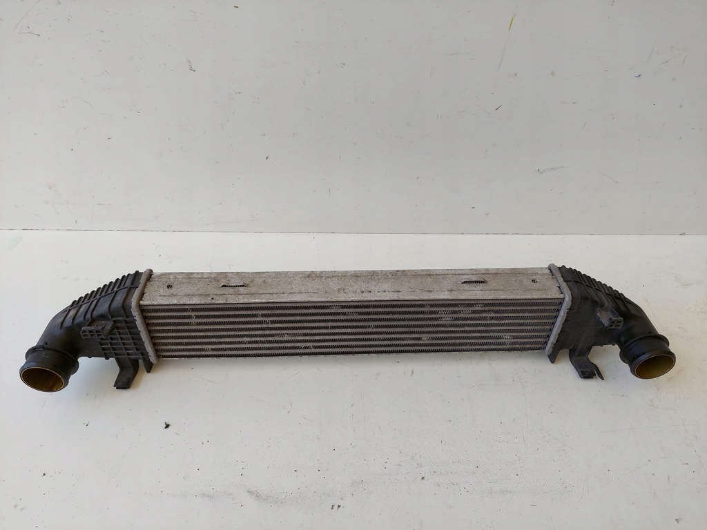 фото №1, Mercedes c-klasa интеркулер 2045000500 оригинал