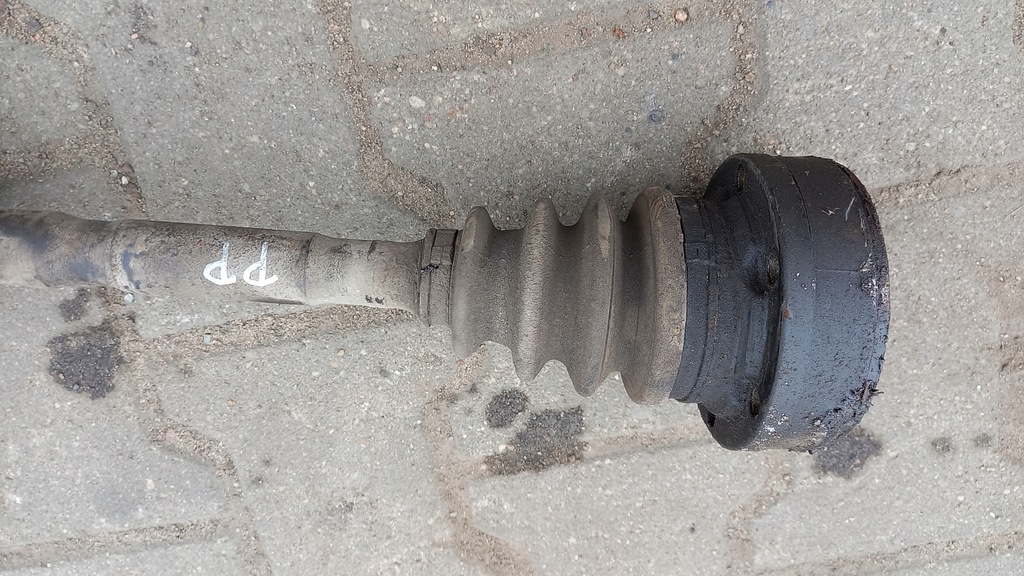 фото №2, Привідний вал права перед toyota previa 01r