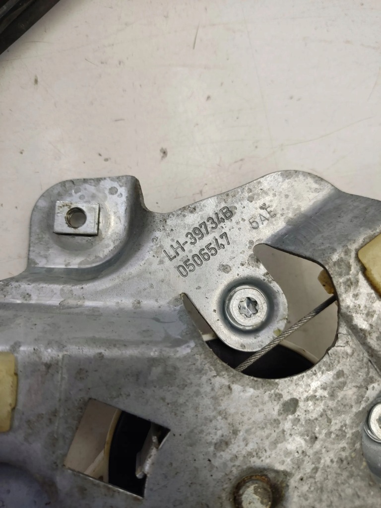 фото №9, Chrysler 300 - 300c 2007 підйомник скло двері передніх 0506547