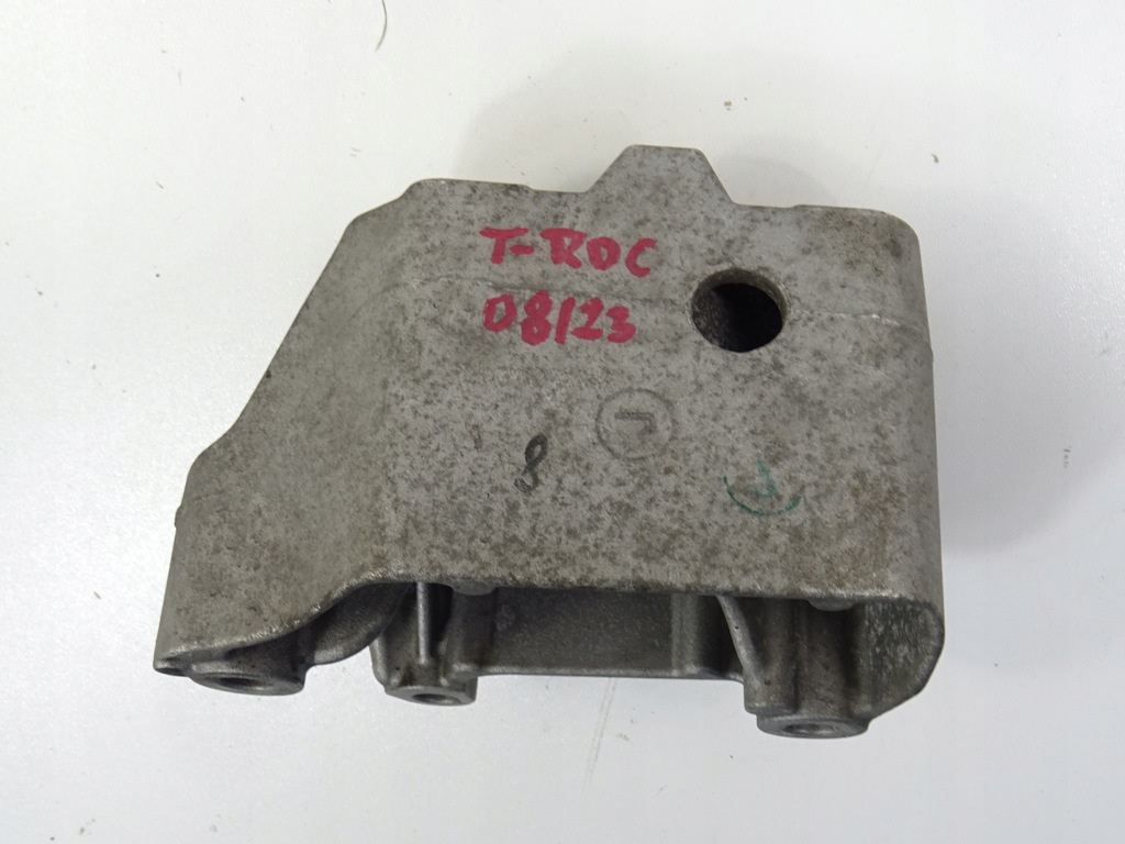 фото №1, Vw t-roc кронштейн кронштейн коробки 1k0199117cf 2017-