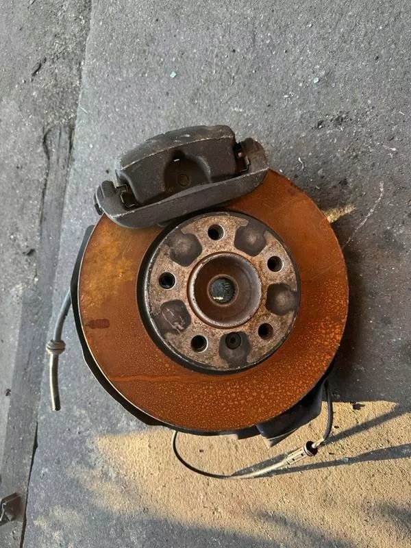 фото №3, Mini r60 r61 2.0d n47 4x4 поворотный кулак правая передняя перед