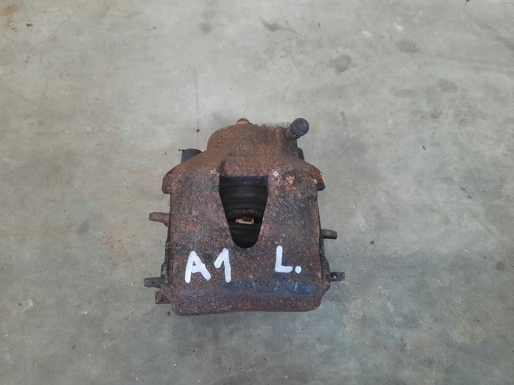 фото №1, Суппорт левый перед передний audi a1 8x