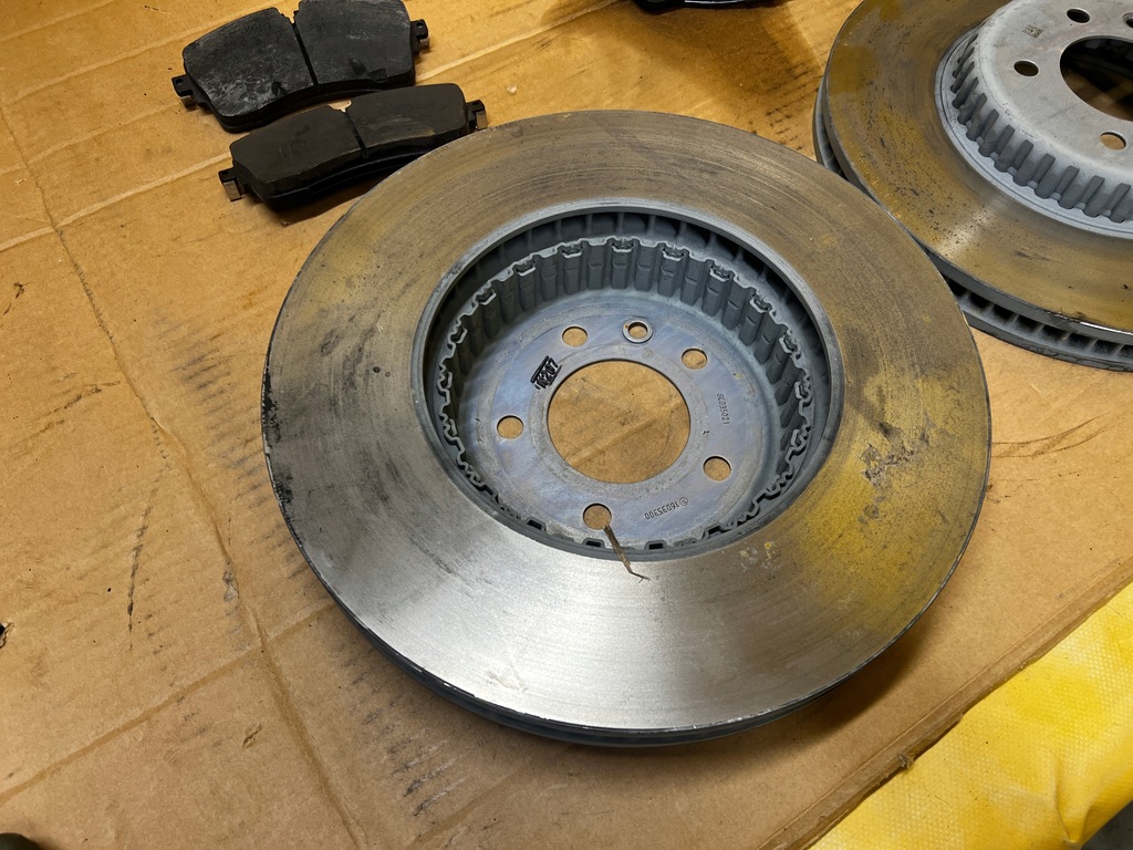 фото №10, Комплект тормозные диски тормозные колодки тормозные перед land rover defender ii l663