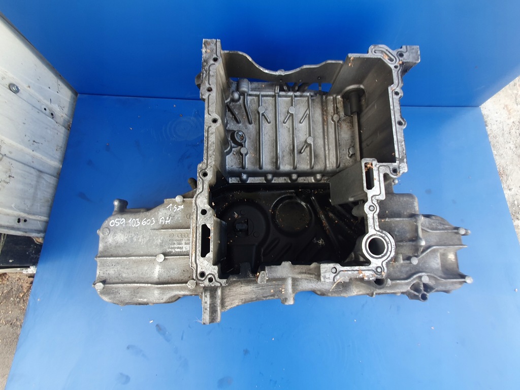 фото №1, Поддон масляная audi a4 a5 a6 3.0 tdi 059103603ah