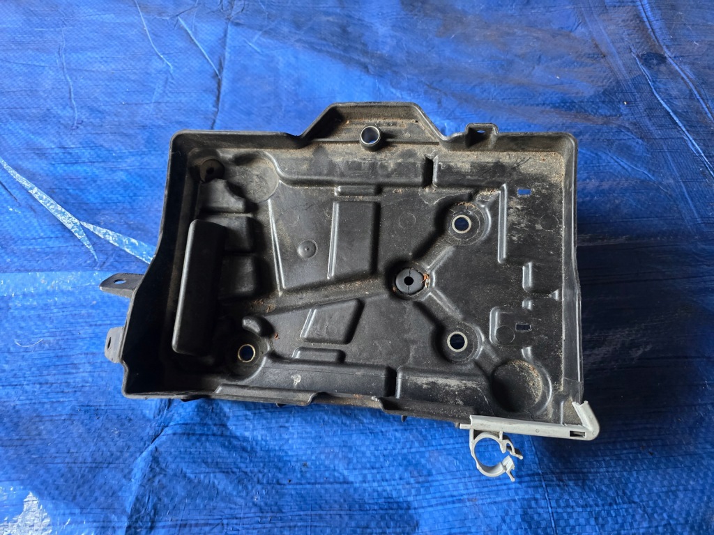 Купить #m alfa romeo основание аккумулятор 51828595