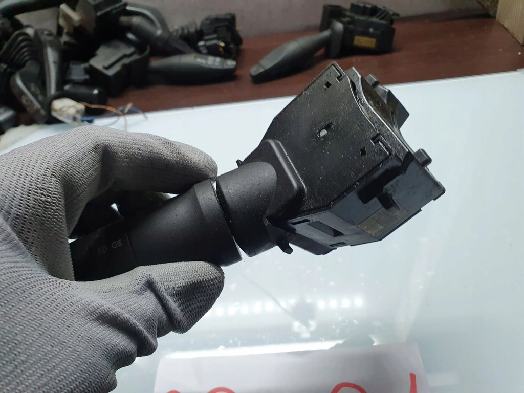 фото №10, Nissan primera 2003 рычаг / переключатель поворотники