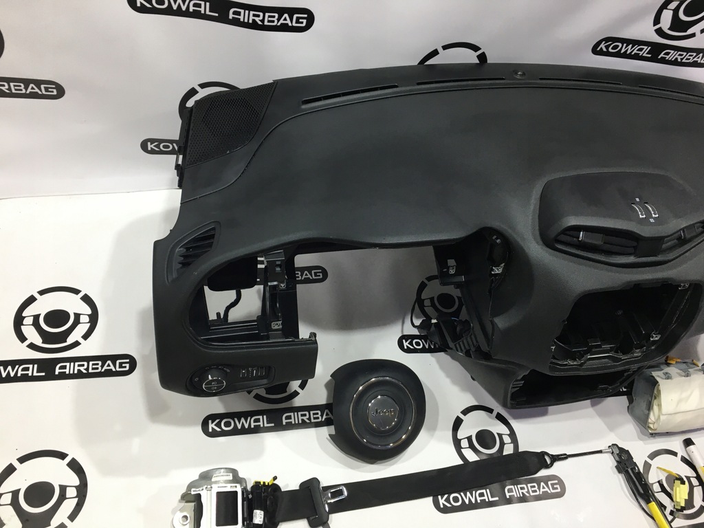 фото №2, Jeep renegade приборная панель консоль подушка безопасности подушки безопасности ремни