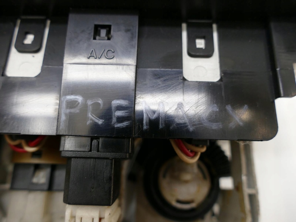 фото №7, Mazda premacy панель керування кондиціонера