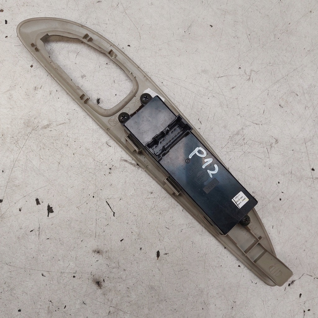 фото №6, Nissan primera p12 панель керування вікон перед