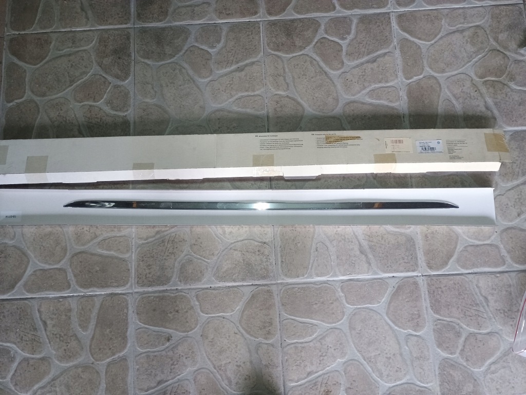 фото №1, Vw t-cross молдинг крышки хром 2gm071360 nowa оригинальный номер