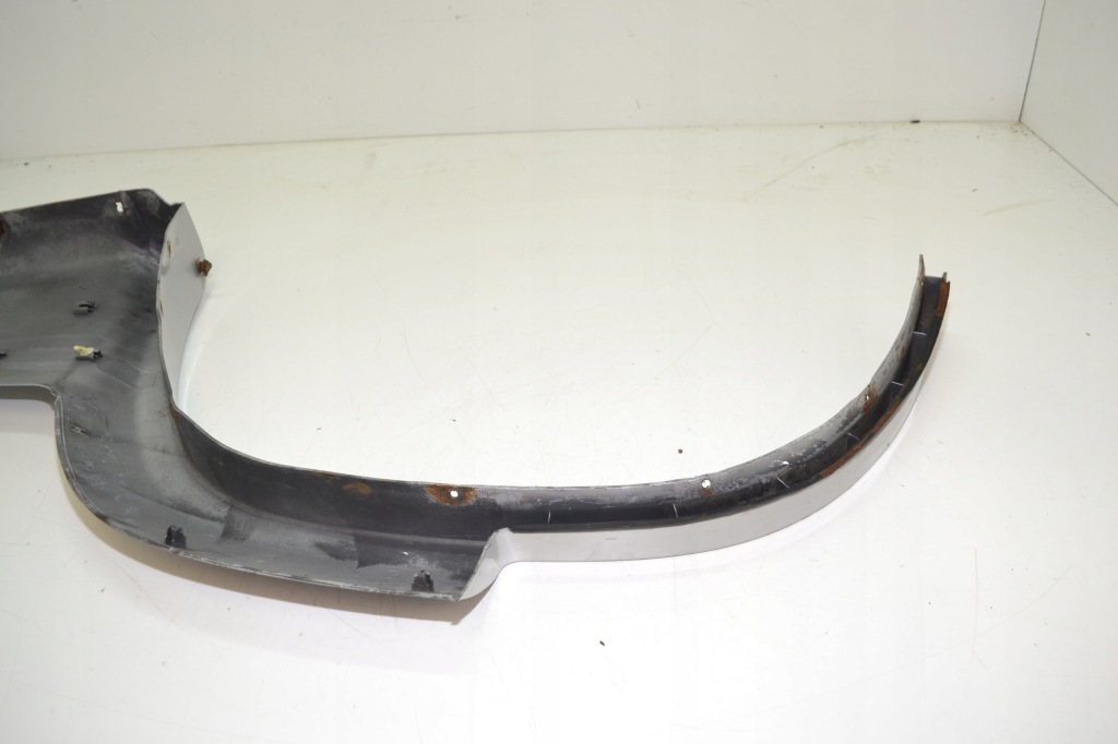 Молдинг накладка дверь правый задний  mitsubishi pajero 2 Киев