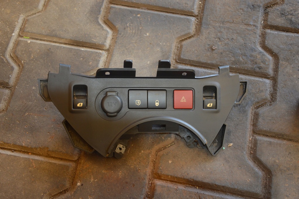 фото №1, Citroen berlingo iii панель окон 9680932177