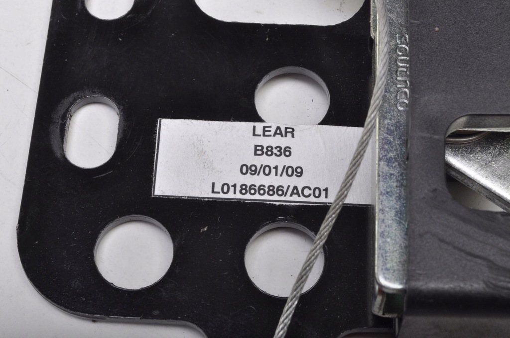 фото №3, California замок складывающихся сидений левый задняя