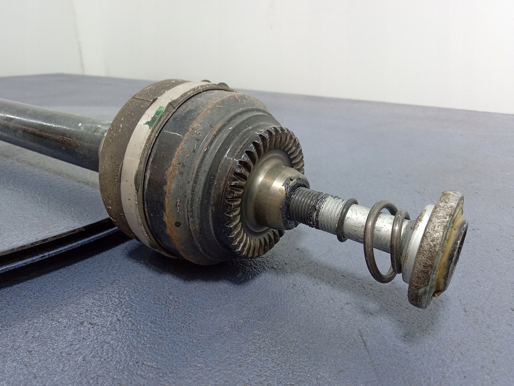 фото №4, Bmw g11 g12 30d 40d привідний вал права задня задня 8639466