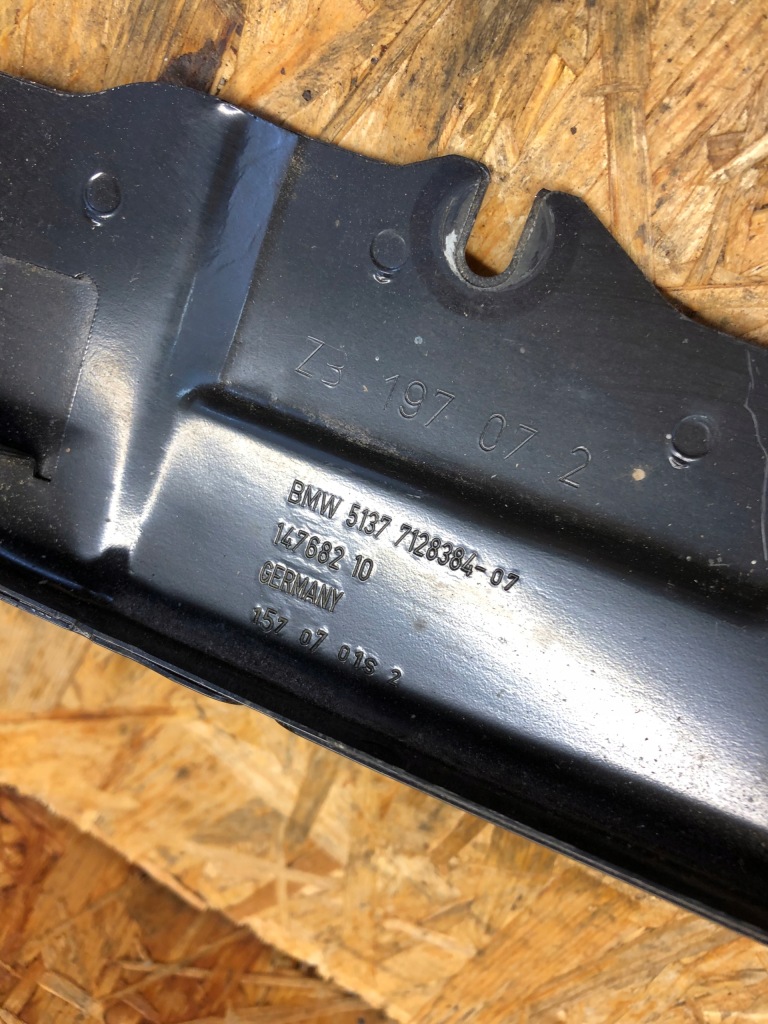 Кронштейн з'єднувальний підсилювач лівий правий задній bmw e93 в Україні