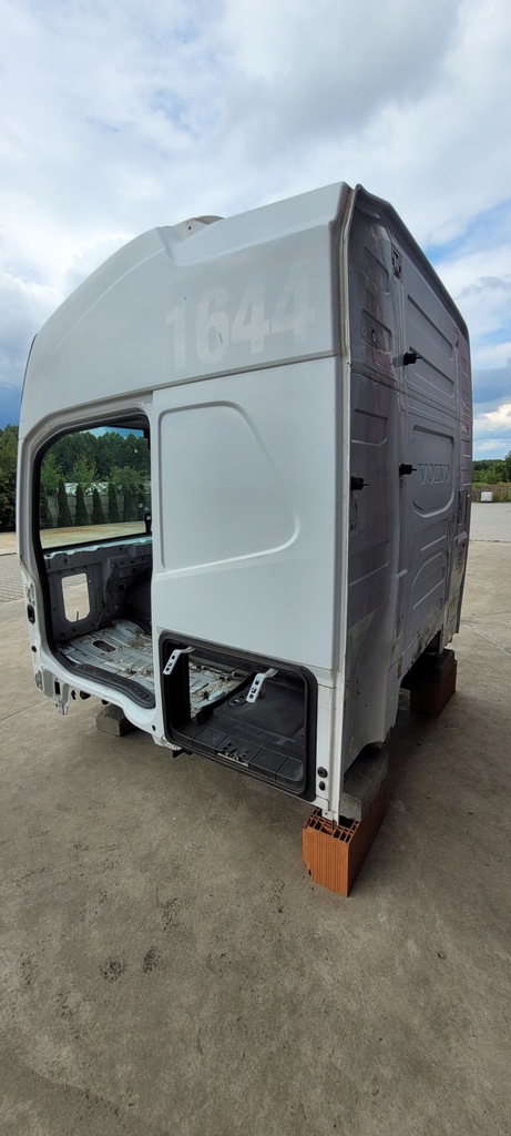 фото №8, Кабина volvo fh 4 fh 5 каркас + опрокидывание кабины + обивка + люк