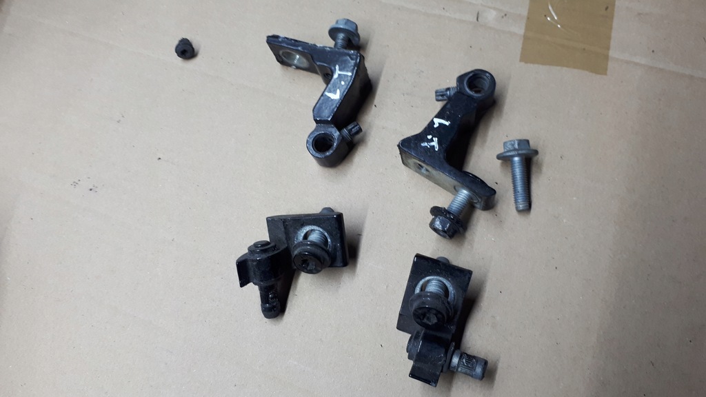 фото №1, A4 b9 8w петля петлі двері лівий задня ly9t