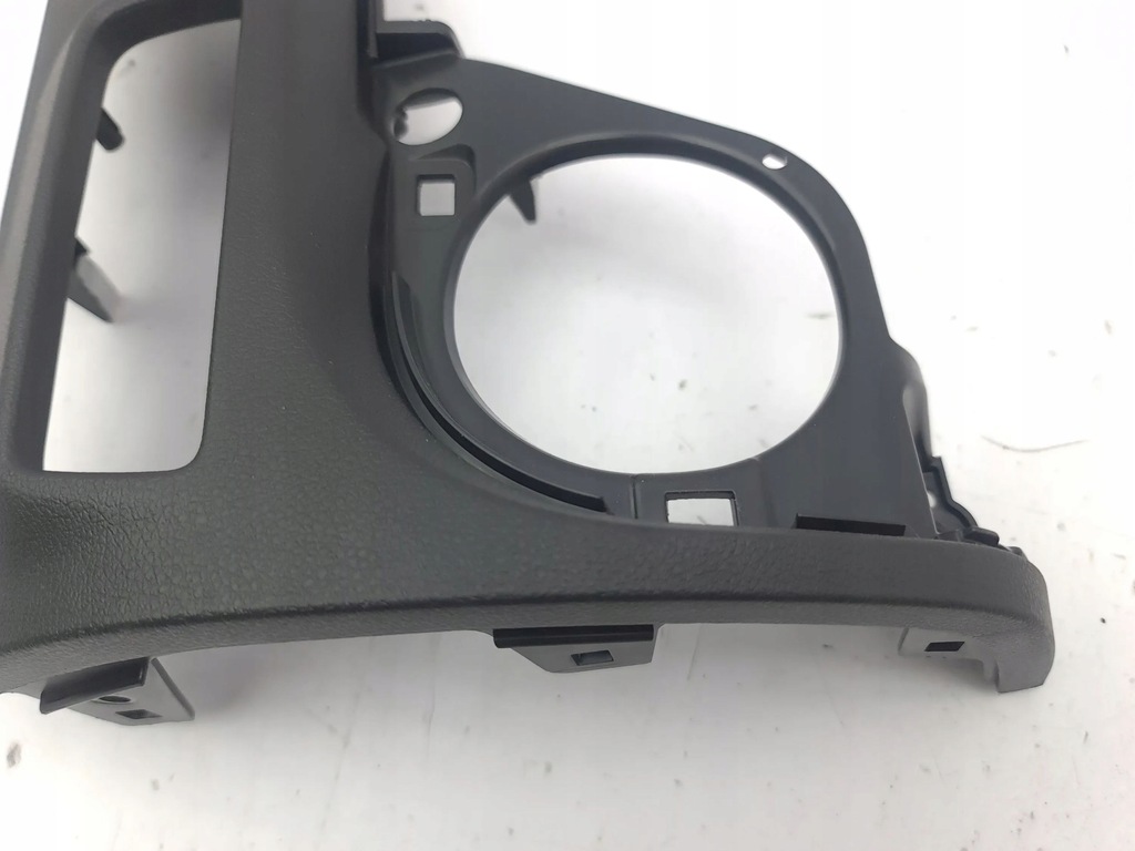 фото №8, Hyundai kona i 2019 правая сторона рамка панели приборной панели