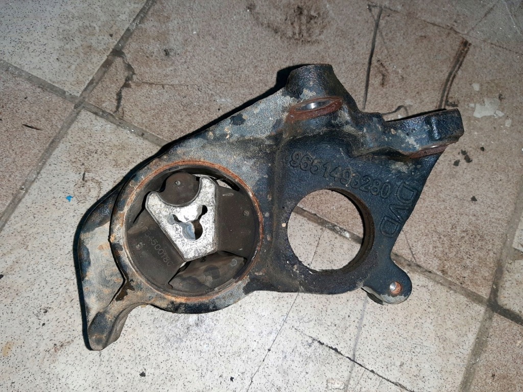 фото №1, Опора полуось 3008 5008 1.6 hdi 9651493280