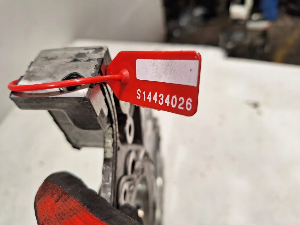 фото №5, Корпус распределительного вала v4y713 renault laguna iii 3.5 v6