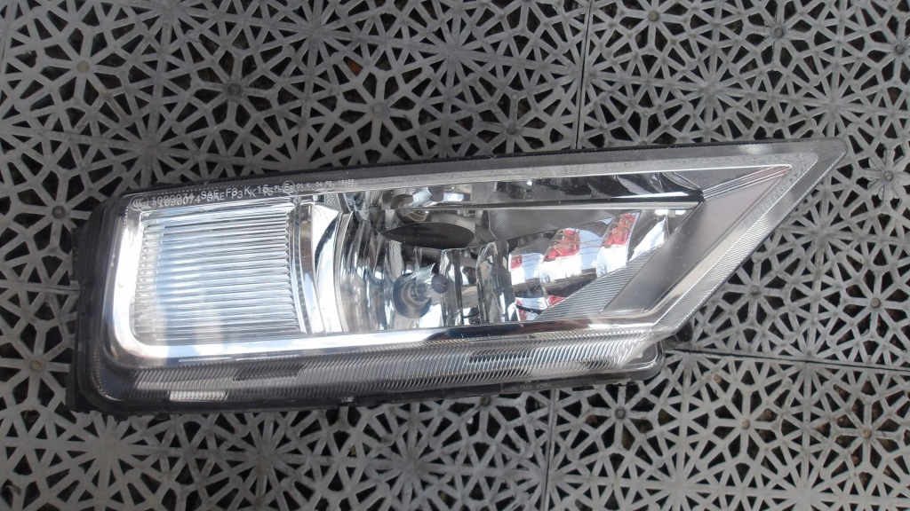 фото №1, Противотуманная фара правый перед vw tiguan ii