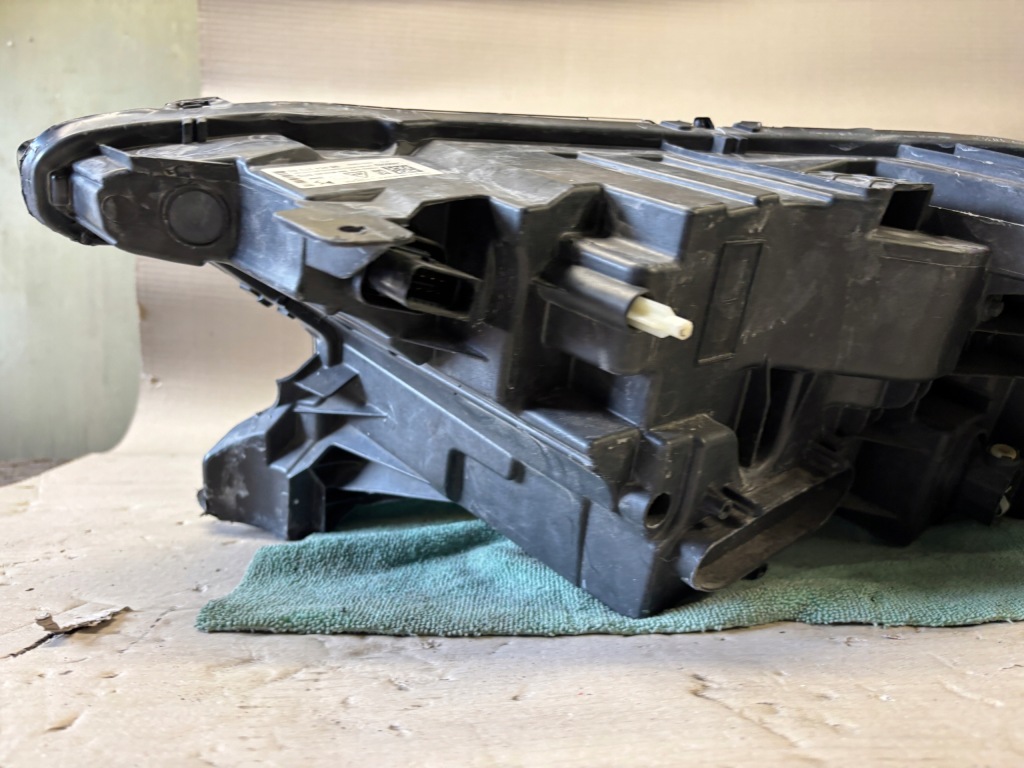 Citroen ds3 crossback рестайлинг  full led фара передняя правый  9845437080 Оригинал