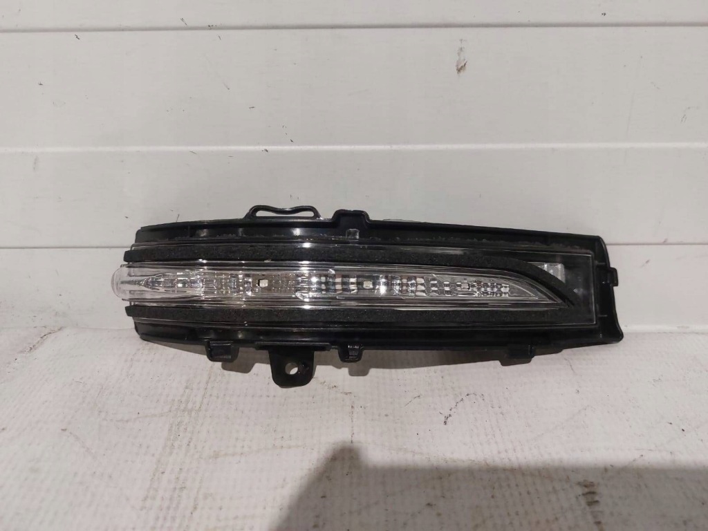 Купить Ford edge ii 2018 сторона правая поворотник передний