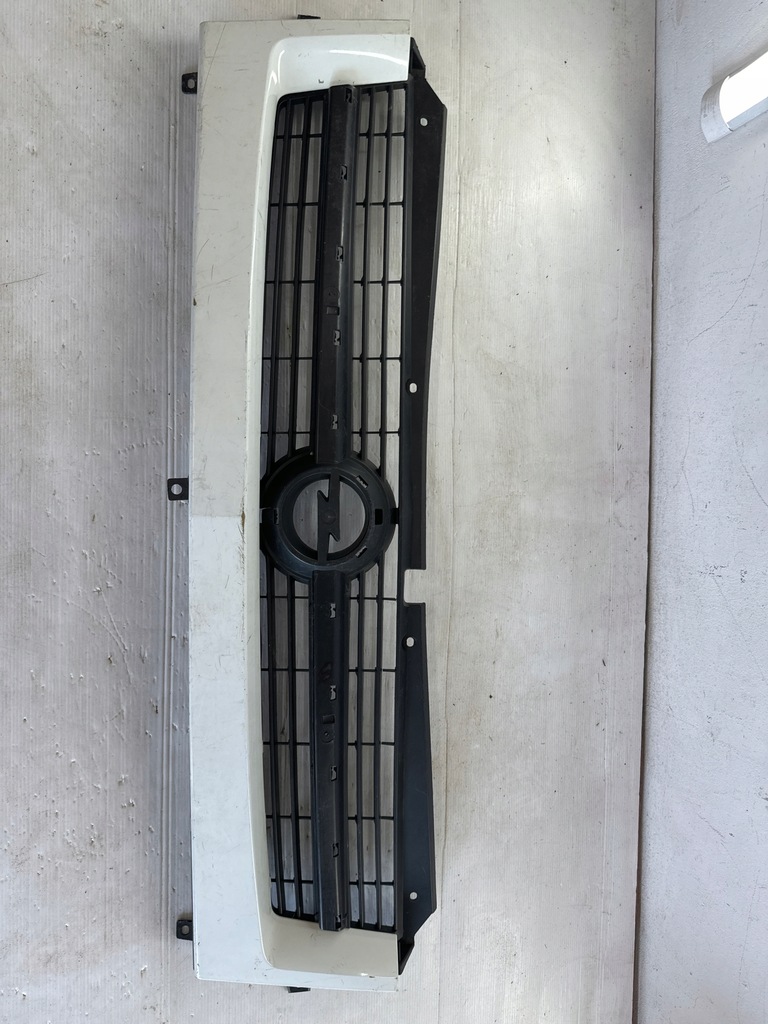 фото №1, Решётка радиатора решётка радиатора opel movano a 98-22 8200233763