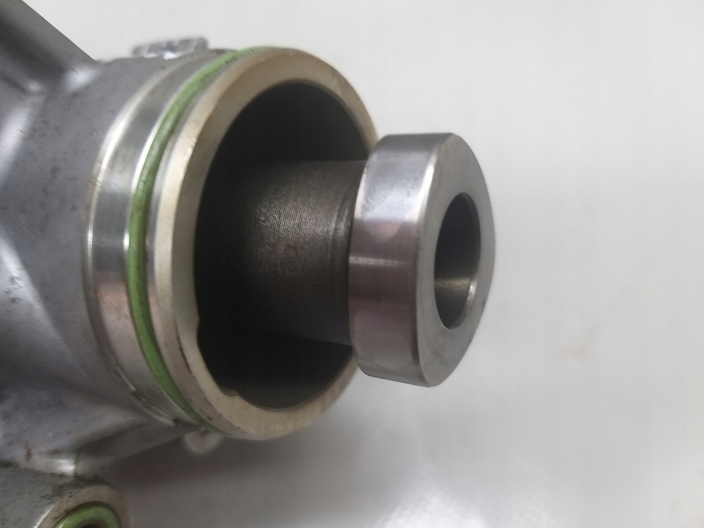 фото №8, Основа привід насоса 1.6 thp 225km 5g06 citroen ds7 3008 508 9811831280